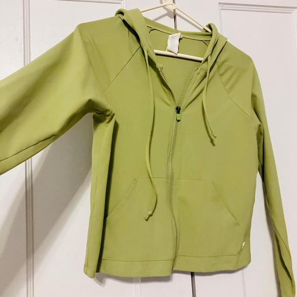 💚✨ Y2K Vibe Fabletics "Oasis" Cropped Zip-Up Hoodie ✨💚 - Picture 2 of 4